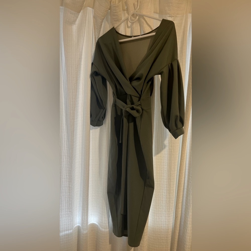 Off Shoulder khaki Belted Midi Dress Flutter Sleeve Size 6